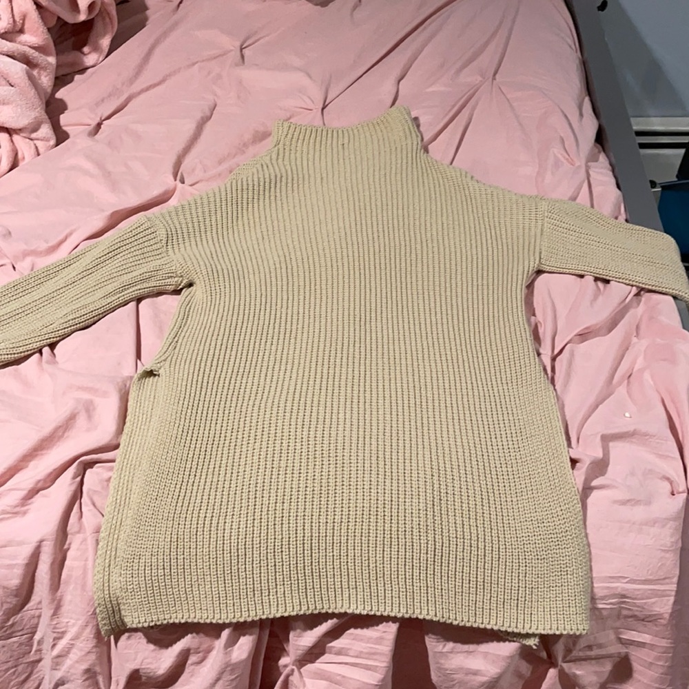 Pretty little thing knit sweater